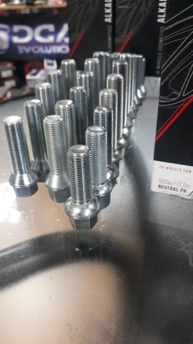 Prezoane, surub roata de diferite lungimi  Audi/VW/BMW/Mercedes