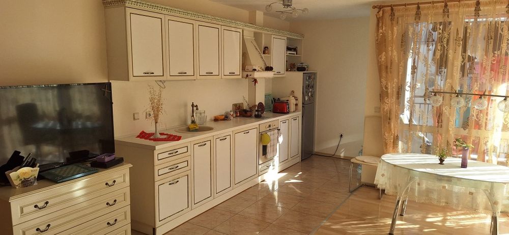 Продава се Двустаен апартамент в Несебър - 66 кв.м за 1243 €/кв.м - Снимка #2