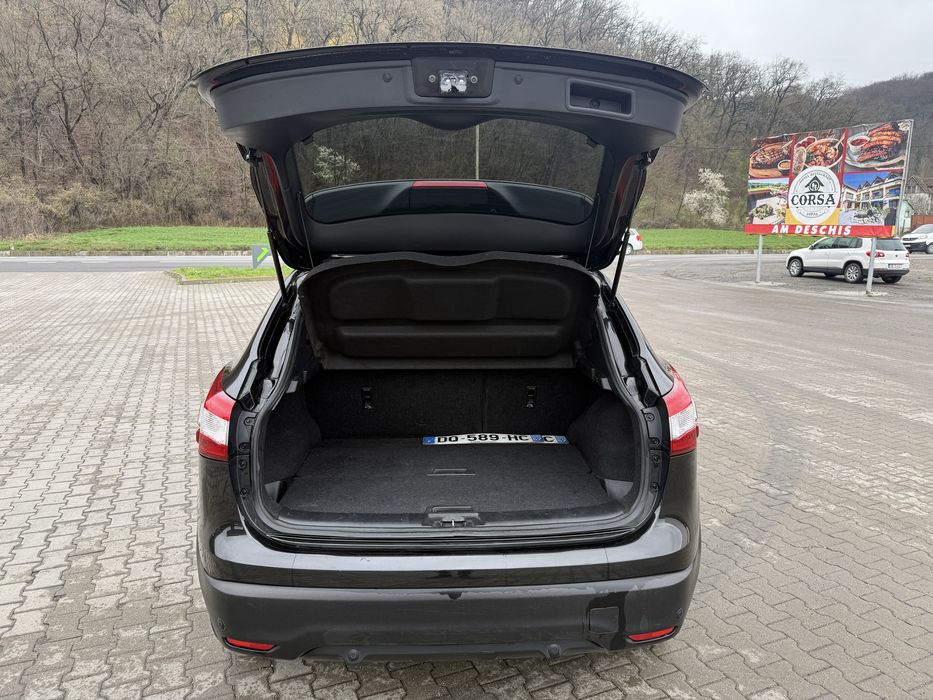 NISSAN QAHQAI 1.6 diesel ,4x4 , an 2015