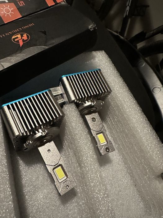 Продавам Лед крушки D2s