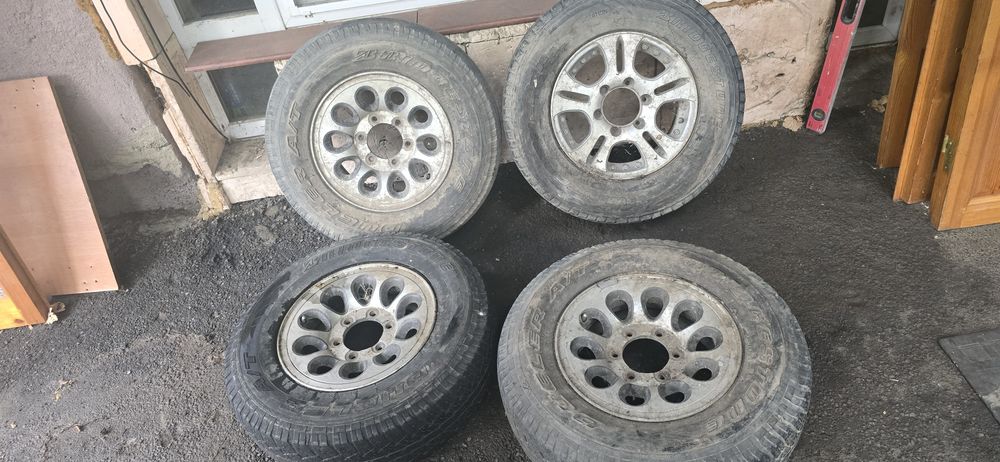 Продам диски от паджеро/делика вместе r15 
R15 215/80 
6 139.