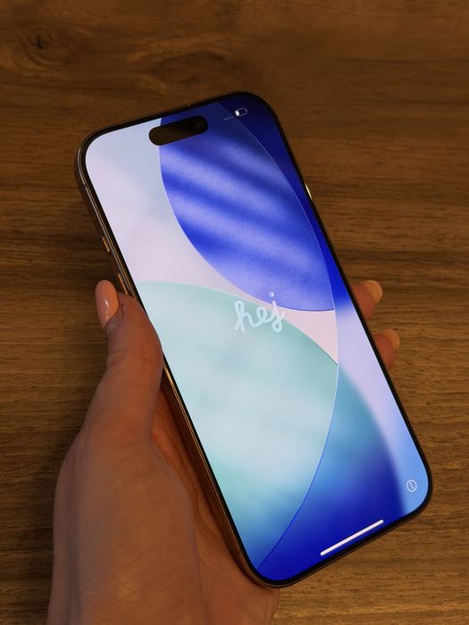 Iphone 16 pro - desert titanium