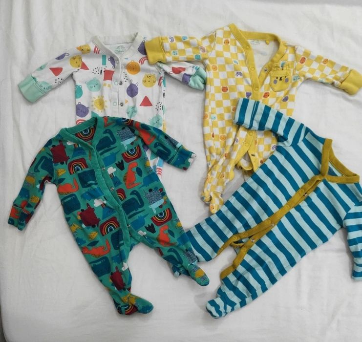 Set de 4 salopete de bebeluși 0-3 luni