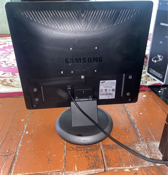 Монитор от Samsung