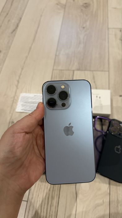 Срочно продам айфон 13 про