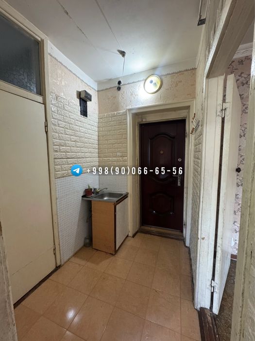 Продаю 2 КОМ общежитие Спутник-4