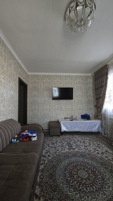 Yangi Hayot tumani 3A 23a-11  3 xonali uy sotiladi