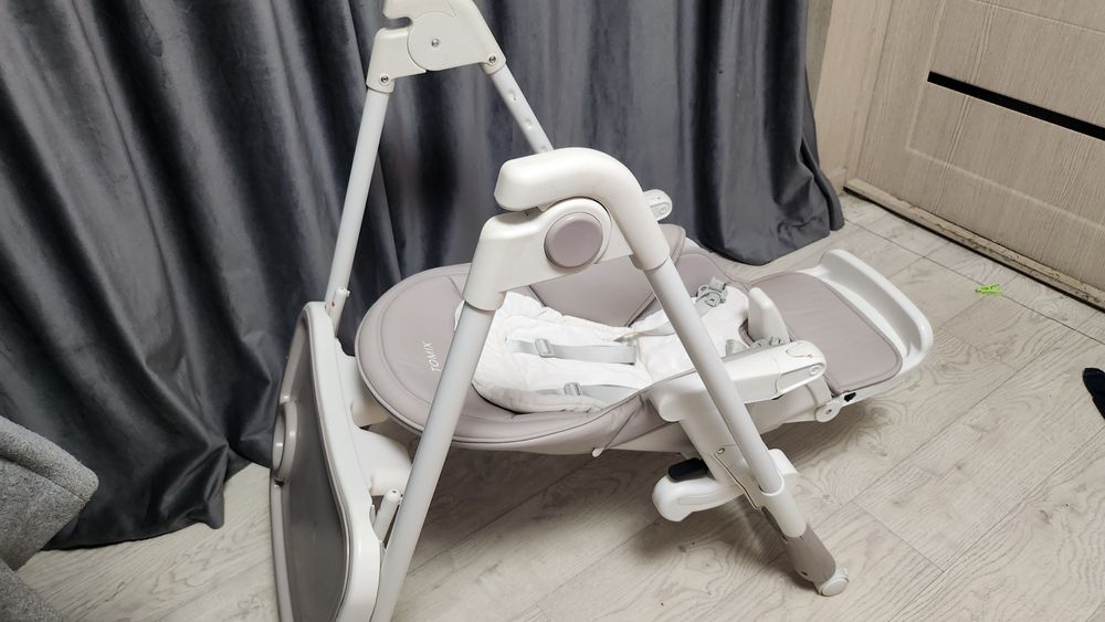 Продаётся детский стульчик со столиком