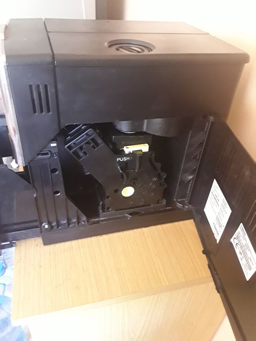 Продавам кафе автомат Съеко Инканто