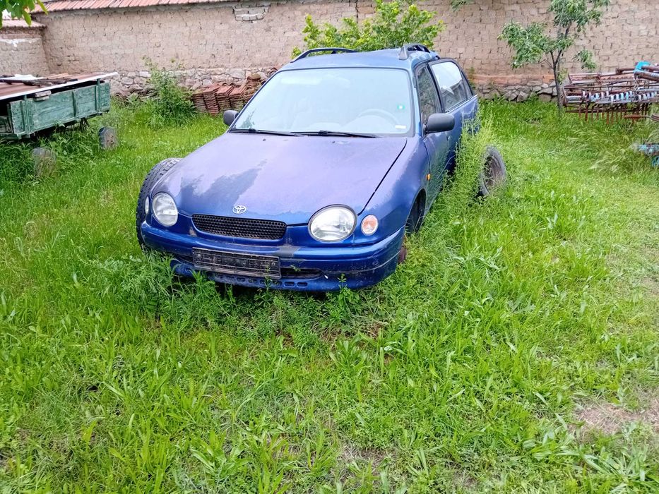 Тойота корола 1.4 бензин на части