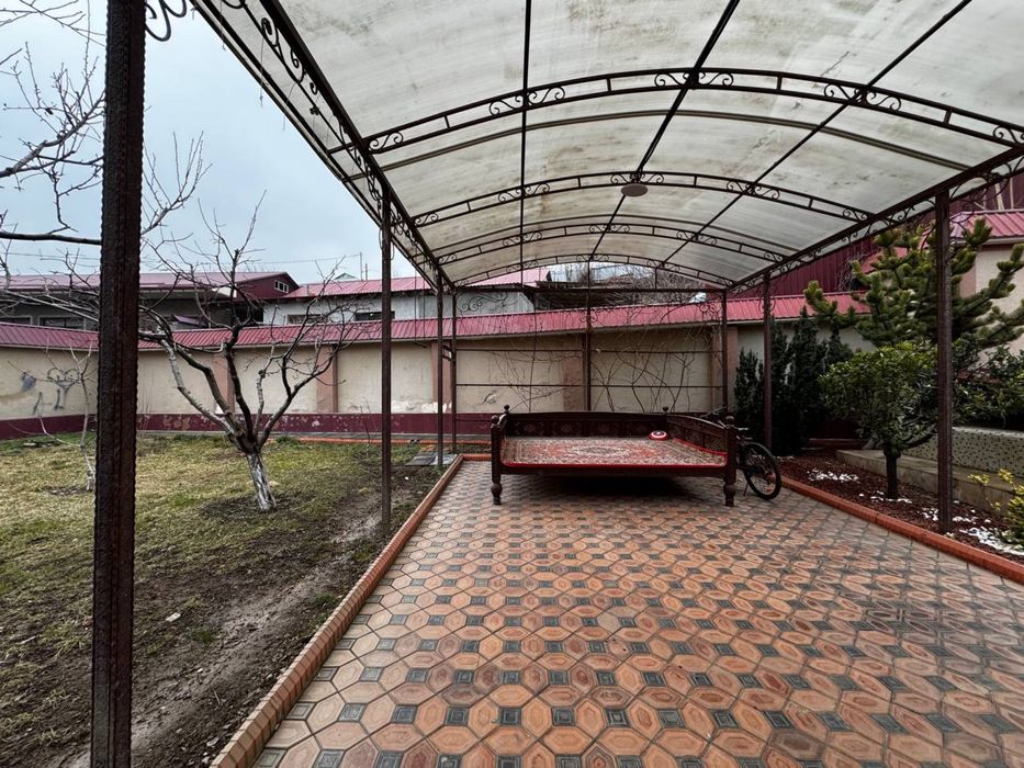 Xovli uy joy 3 sotix fasad 18x20 biznes uchun xam zor joy