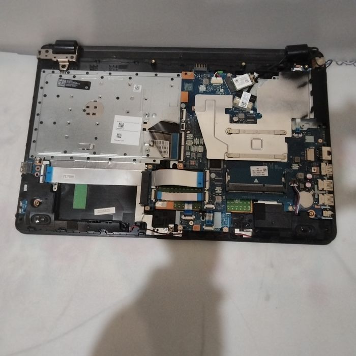 Продам ультрабук hp на запчасти.
