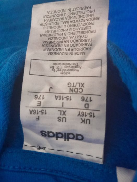 Оргиналь Адидас почти новый