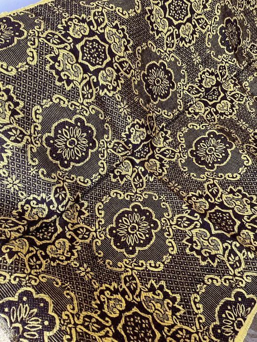 Вълнено шалте за спалня