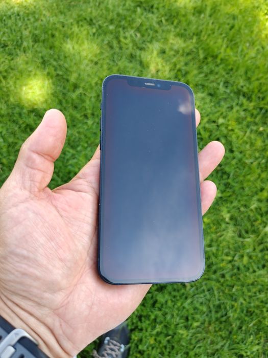 IPhone 12 de 64 GB in stare buna de utilizare