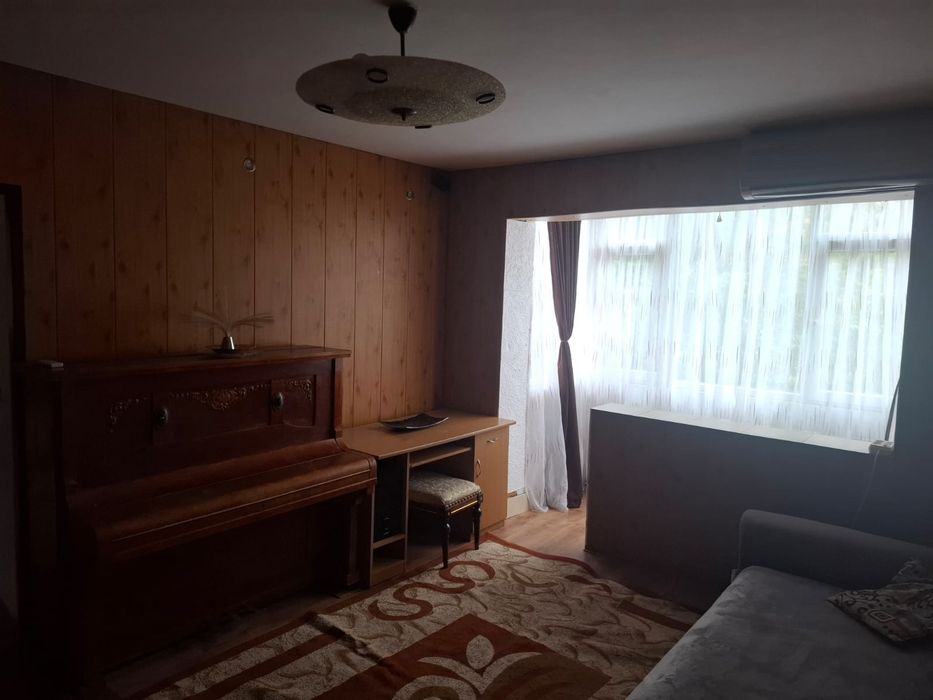 Apartament semicentral 3 camere de inchiriat