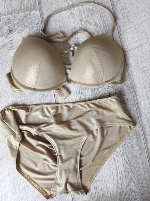 Срочно комплект нижнего белья