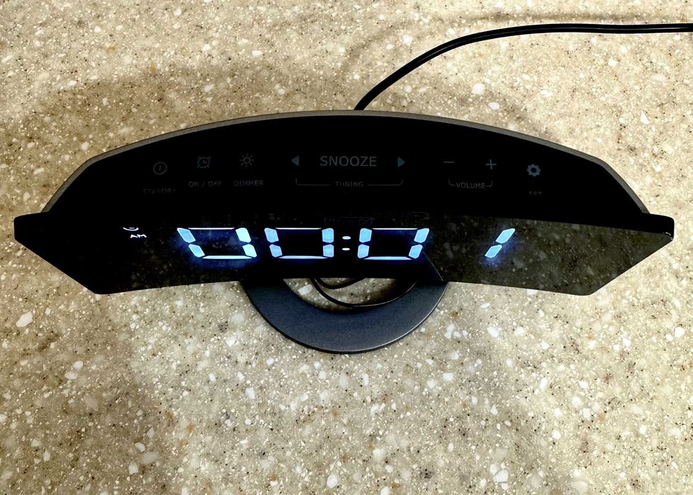 Радиочасы с будильником Max CR-2915