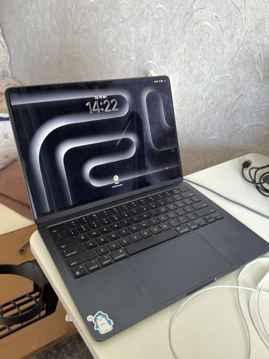 macbook air m2 13 inch 8/256
