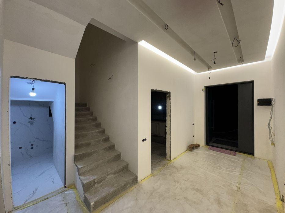 Ор-р: Военкомат, IT-Park Продается Новый Таунхаус 1,3 соток 6.ком 170м