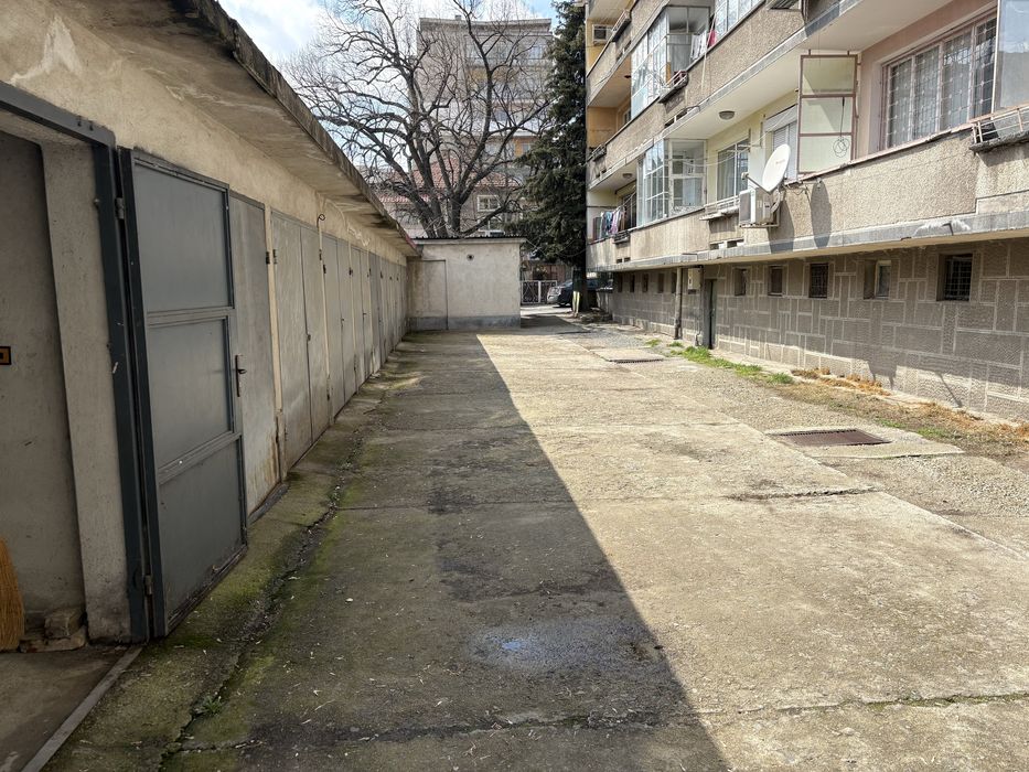 Дава се под наем Гараж / Паркомясто в Стара Загора, Център - 27 кв.м за 89.76 € - Снимка #2