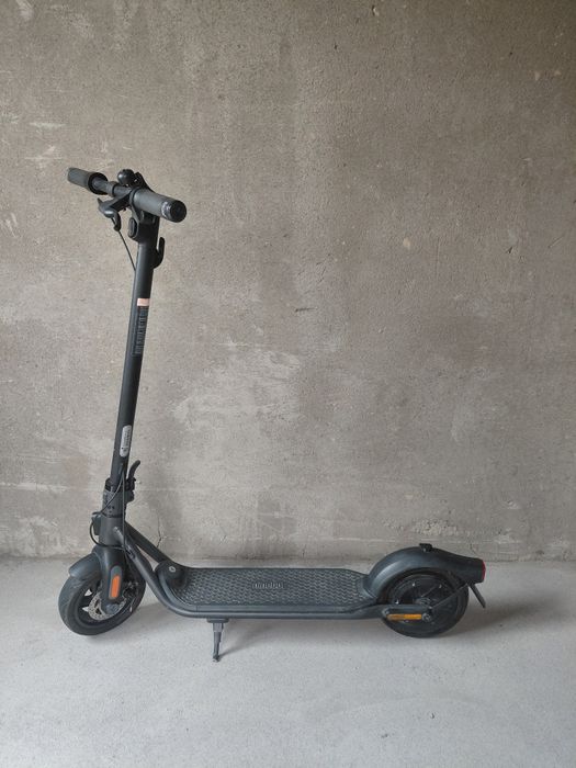 Электросамокат Ninebot F2