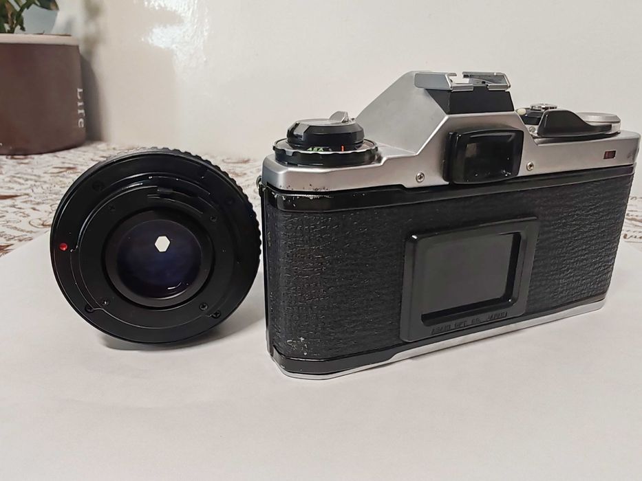 Pentax ME 35mm SLR Camera