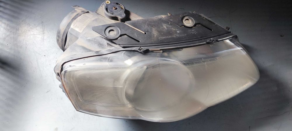 Far dreapta volkswagen vw passat b6 sedan usor matuit