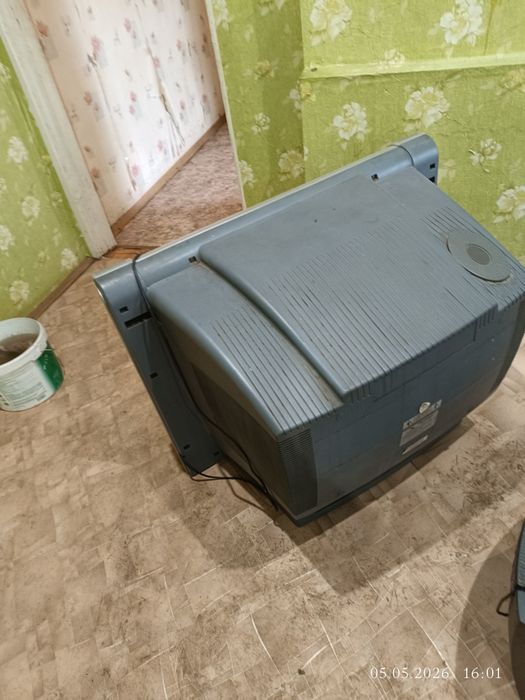 Телевизор Самсунг цветной