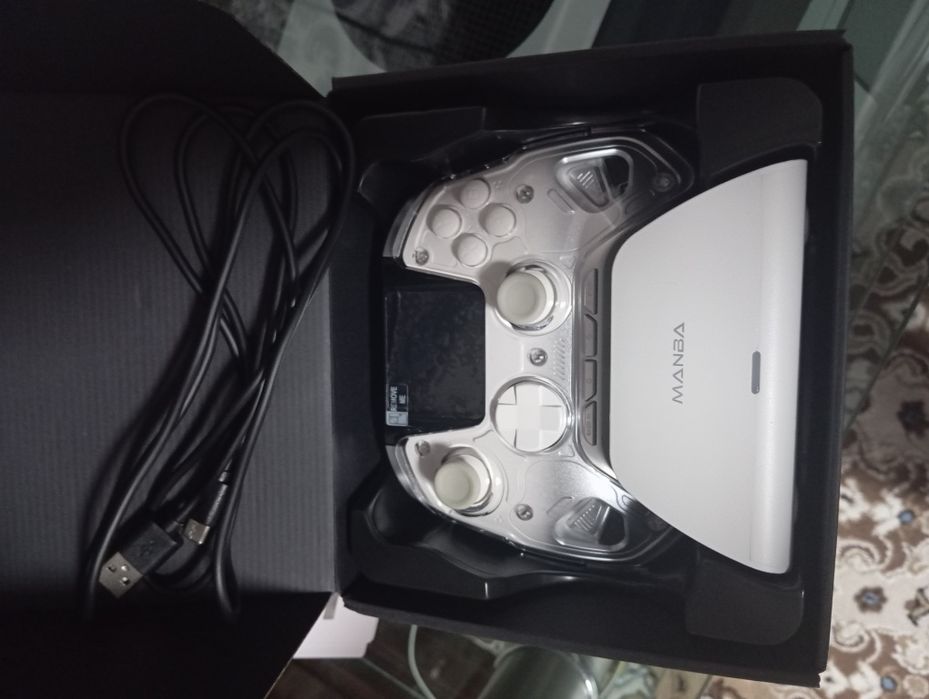 Gamepad MANBA ONE sotiladi