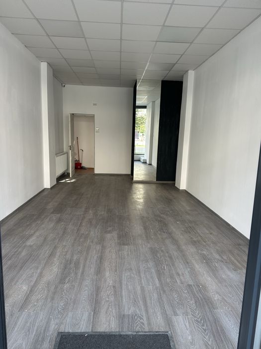 Proprietar Inchiriez spatiu ultracentral