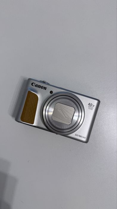 Canon PowerShot SX740 HS – Travel Kit