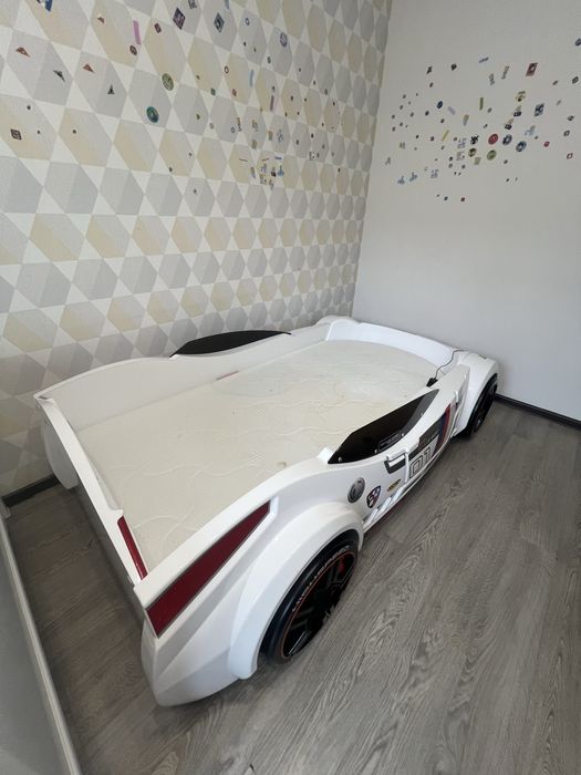 детская кровать машинка