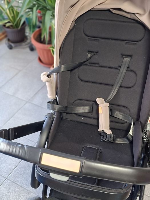 Детска количка много добре запазена