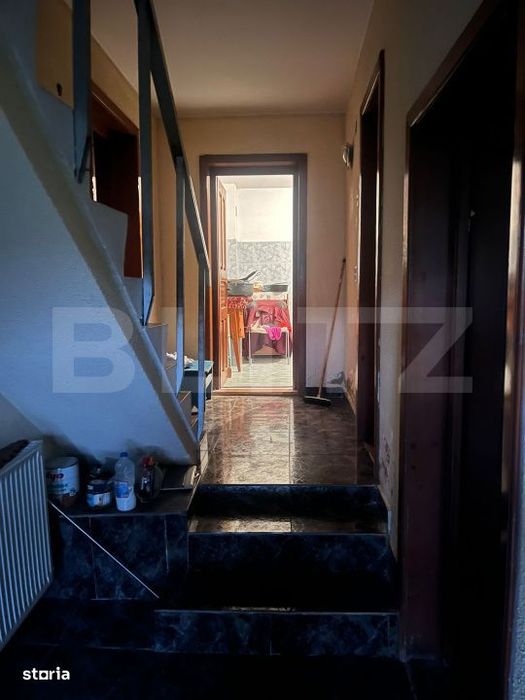 Casa cu piscina P+M, 1.368 mp teren,  Leamna de Sus