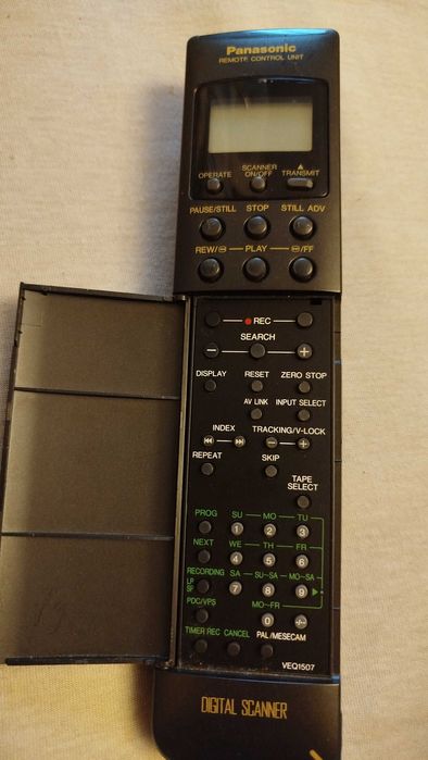 Vând telecomanda VHS Panasonic