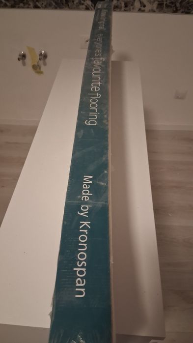 Ocazie la jumătate de preț parchet laminat trafic intens nou