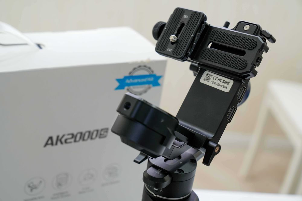 Электронный стабилизатор Feiyu Tech AK2000S