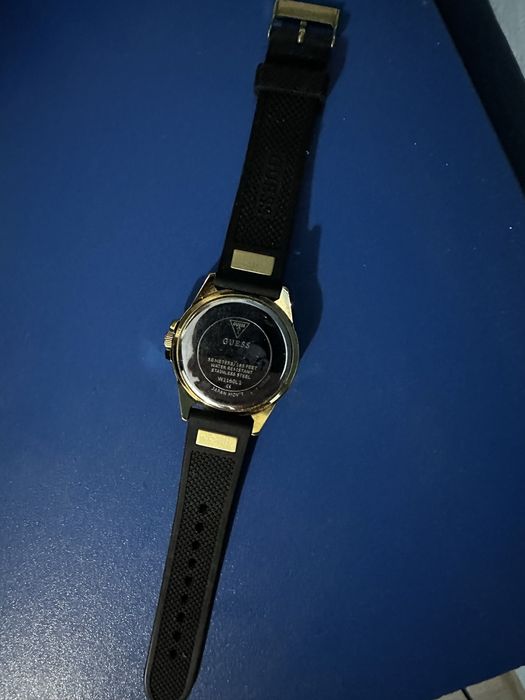 Оригинален часовник Guess