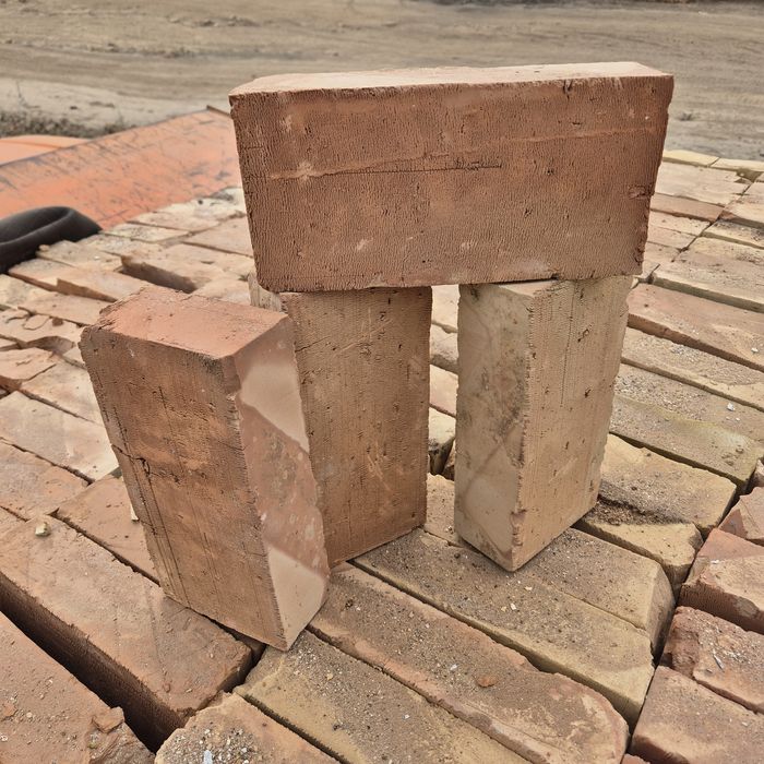 Кирпич, красный кирпич