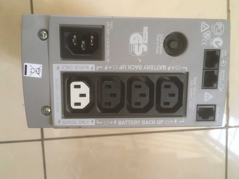 2xUPS Back-UPS CS, 650VA/400W, Made in Philippines, revizie efectuata