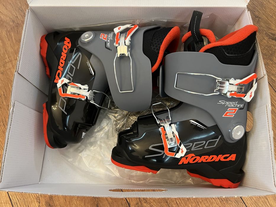 Clapari NOI premium copii Nordica Marime 19-19.5 Copii 4-6ani