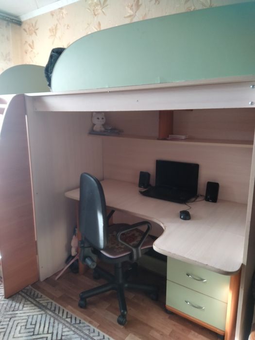 Детская мебель уголок