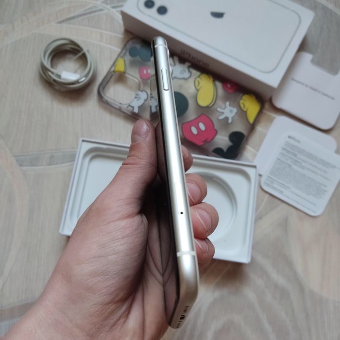 iPhone 11 с гарантией