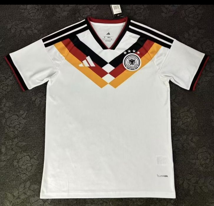 Tricouri clasice de fotbal (anii 1990-2000)