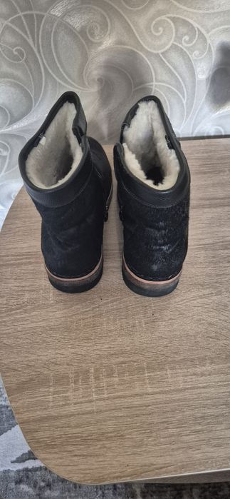 Продам мужские торбаза.