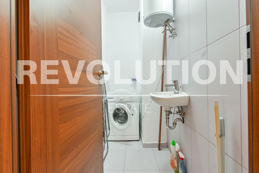 Дава се под наем Двустаен апартамент в София, Студентски град - 75 кв.м за 663 € - Снимка #6