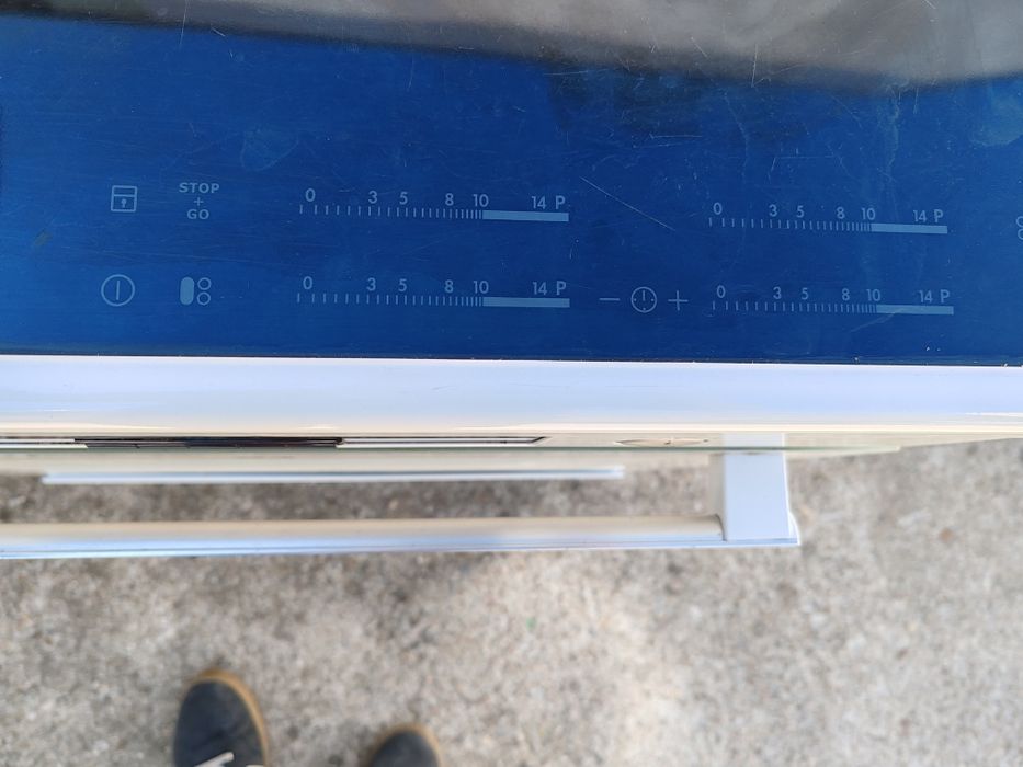 Свободно стояща печка с индукционни котлони Електролукс Elektrolux със само почистване Pirolise 2 години Гаранция!