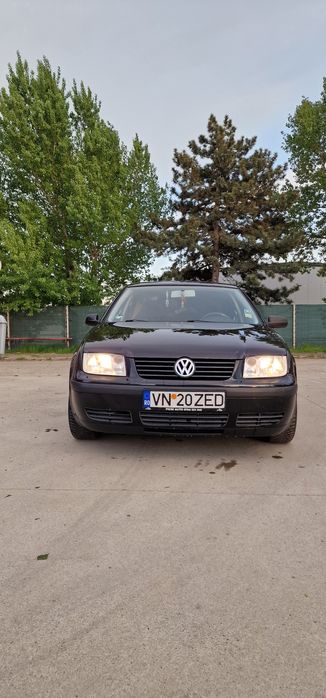 VW Bora 1.6 16V .  2001 prima înmatriculare 2004 . 1500€