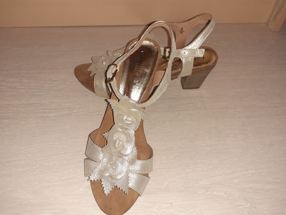 Сандали в златист цвят. Естествена кожа!